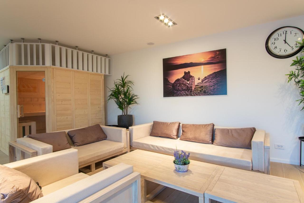 Perla Nera Heated Pool & Sauna Stan Trigraci エクステリア 写真