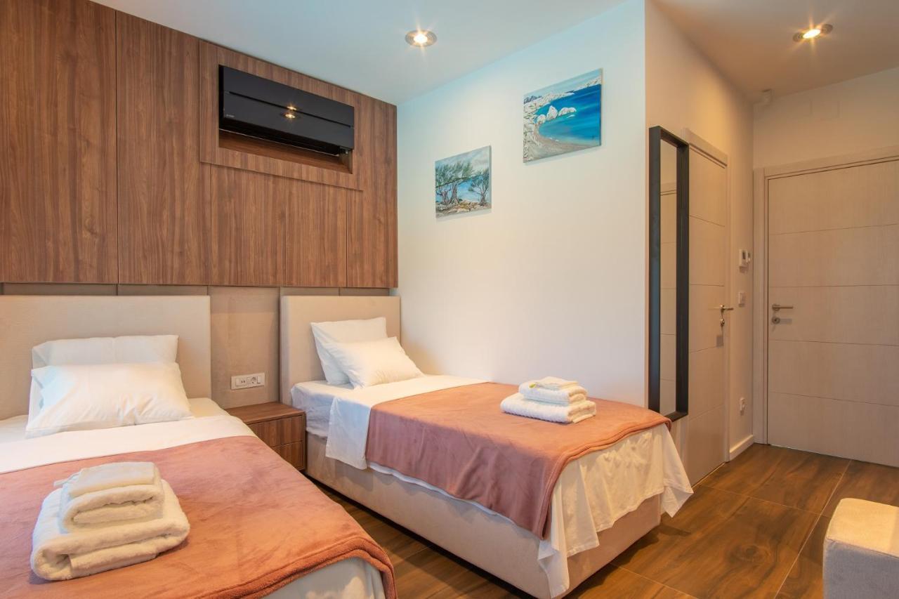 Perla Nera Heated Pool & Sauna Stan Trigraci エクステリア 写真